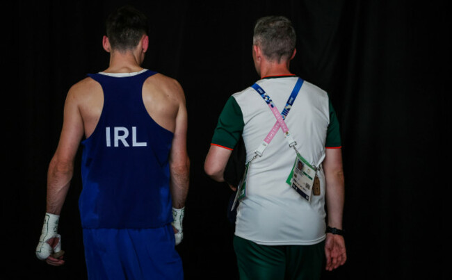 aidan-walsh-makes-his-way-to-the-athlete-exit