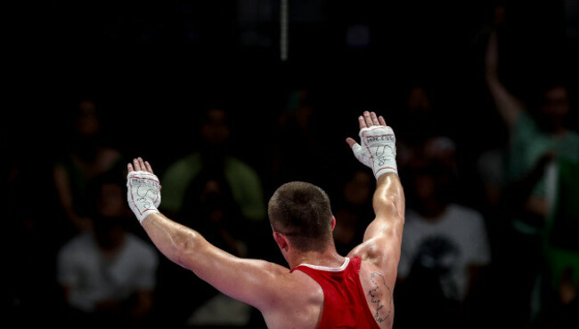 jack-marley-acknowledges-the-crowd-after-losing