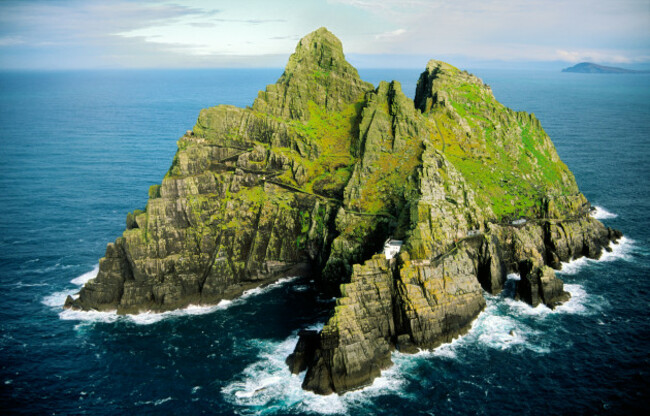 skellig-michael-kerry-ireland-celtic-monastic-settlement-on-right-side-summit-new-lighthouse-centre-old-lighthouse-left