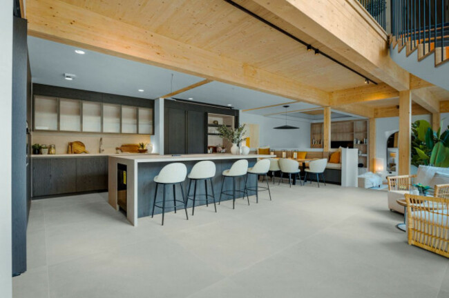 eyJidWNrZXQiOiJtZWRpYW1hc3Rlci1zM2V1IiwiZWRpdHMiOnsicmVzaXplIjp7ImZpdCI6Imluc2lkZSIsIndpZHRoIjoxMjAwLCJoZWlnaHQiOjEyMDB9fSwib3V0cHV0Rm9ybWF0IjoianBlZyIsImtleSI6IjIvYy8yYzYyZjQ3Zi0wNjAxLTRjZDEtYmM3Yy1kMzYzODU3YjEyYWMuanBnIn0=