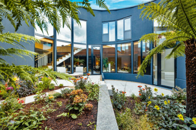 eyJidWNrZXQiOiJtZWRpYW1hc3Rlci1zM2V1IiwiZWRpdHMiOnsicmVzaXplIjp7ImZpdCI6Imluc2lkZSIsIndpZHRoIjoxMjAwLCJoZWlnaHQiOjEyMDB9fSwib3V0cHV0Rm9ybWF0IjoianBlZyIsImtleSI6IjkvZC85ZDY2OTczZS1lNzE4LTQzOGYtOTM4ZS0xOWI0YjNlYTdjNWQuanBnIn0=