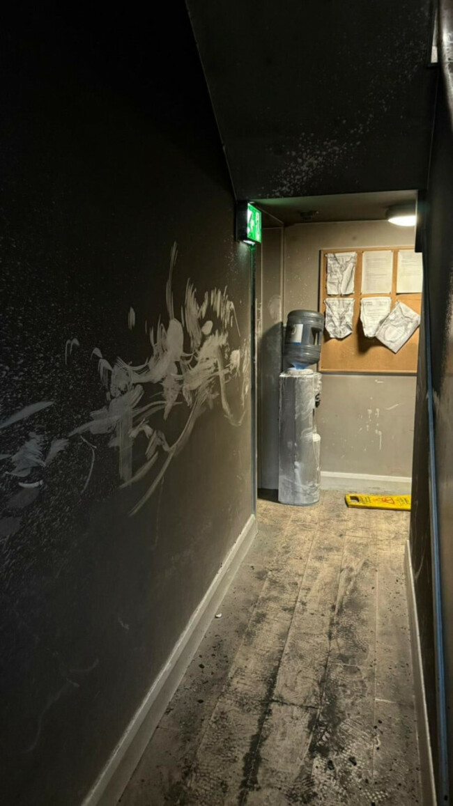 fc49f9a4-9177-428d-a9a4-deff00dd8568