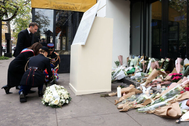 paris-france-13th-nov-2025-president-of-france-emmanuel-macron-and-anne-hidalgo-pay-tribute-to-victims-at-bataclan-on-november-13-2025-during-ceremonies-across-paris-marking-a-decade-since-the-te