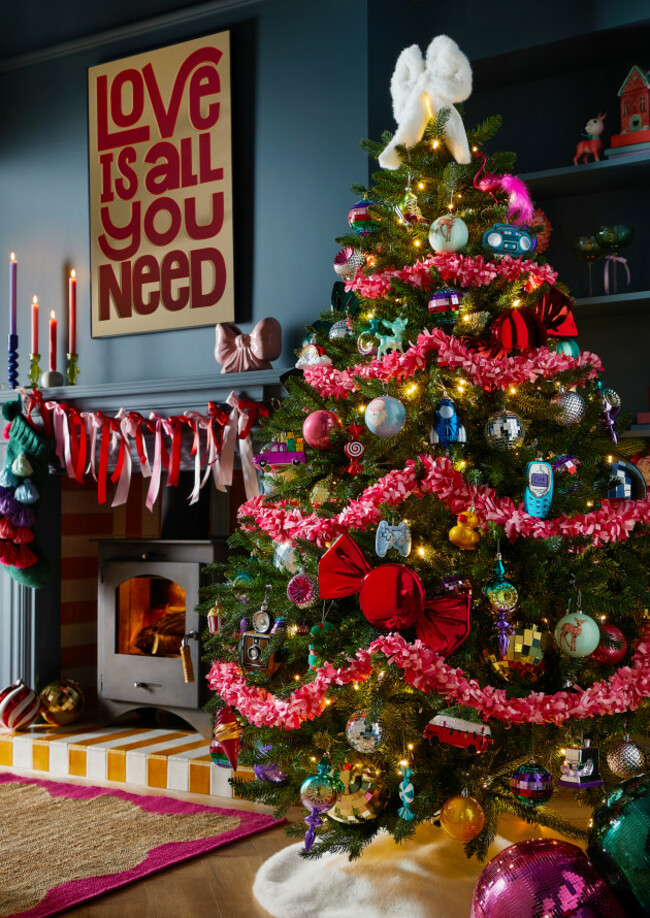 dunelm-xmas25_kitschmas_christmas-ref2136189