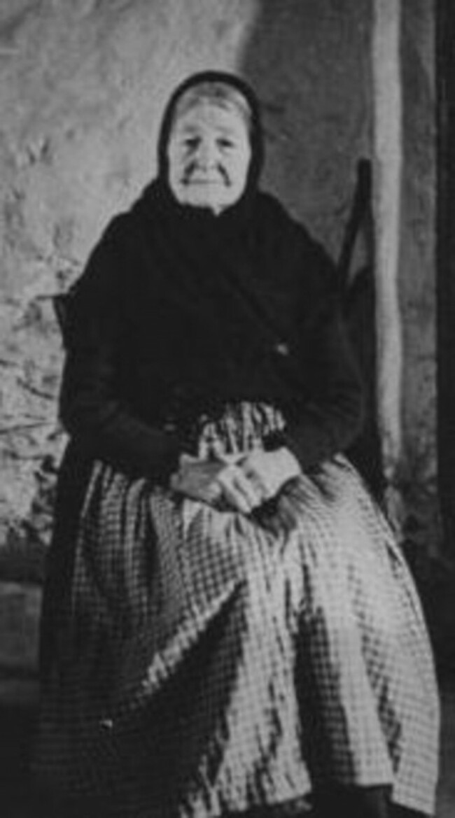 a-photograph-of-peig-sayers-an-irish-author-and-storyteller-taken-around-1945-she-was-known-for-her-autobiographies-and-as-a-seanchai-a-traditional-irish-storyteller
