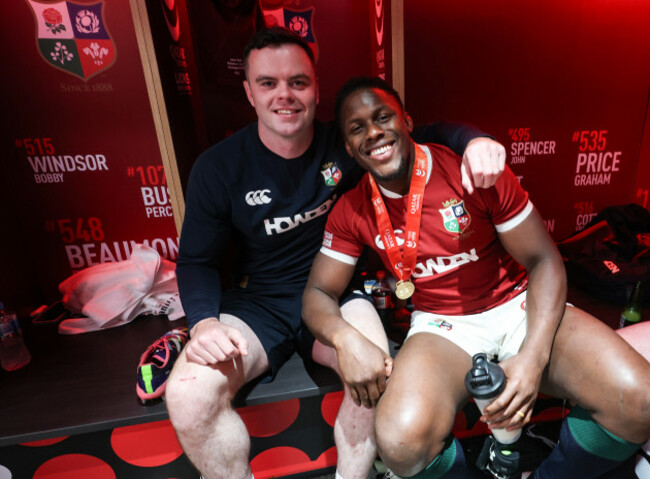 james-ryan-and-maro-itoje-celebrate-in-the-dressing-room-after-the-match
