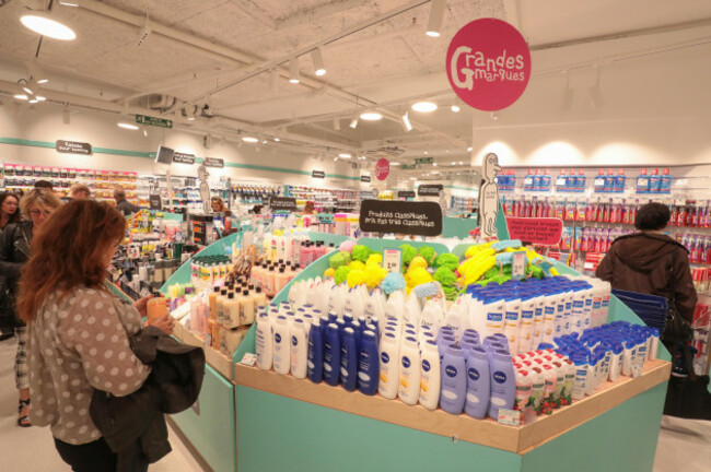 store-normal-in-paris