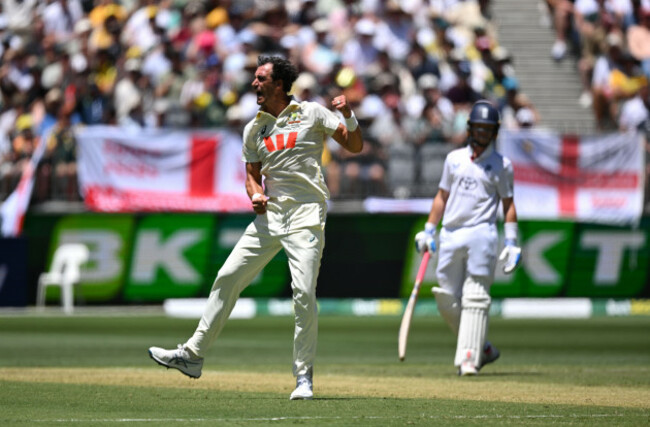 perth-australia-21st-nov-2025-australian-bowler-mitchell-starc-reacts-after-dismissing-england-batsman-joe-root-for-a-duck-on-day-1-of-the-first-ashes-test-between-australia-and-england-at-perth-s