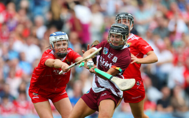 meabh-cahalane-and-aoife-donohue