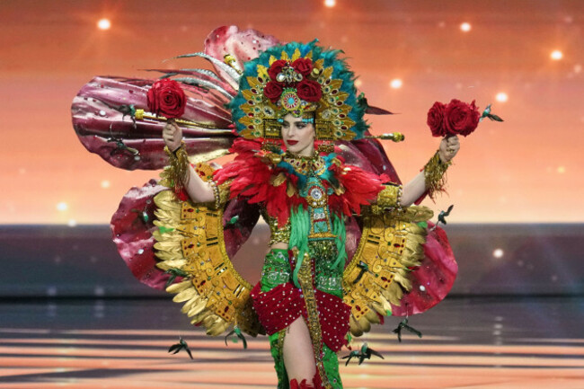 miss-mexico-fatima-bosch-competes-in-the-national-costume-competition-at-the-miss-universe-beauty-pageant-in-nonthaburi-province-thailand-wednesday-nov-19-2025-ap-photosakchai-lalit