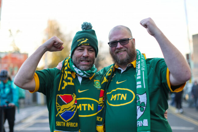 south-africa-fans-outside-the-stadium-ahead-of-the-match