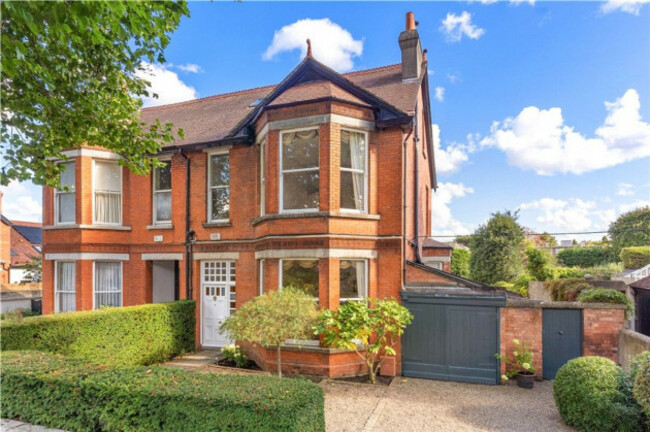 eyJidWNrZXQiOiJtZWRpYW1hc3Rlci1zM2V1IiwiZWRpdHMiOnsicmVzaXplIjp7ImZpdCI6Imluc2lkZSIsIndpZHRoIjoxMjAwLCJoZWlnaHQiOjEyMDB9fSwib3V0cHV0Rm9ybWF0IjoianBlZyIsImtleSI6ImMvZC9jZDhlZGZiMC1jZWVjLTQ2ZjYtYTc1OS03ODM4MGJhZWVlOWYuanBnIn0=