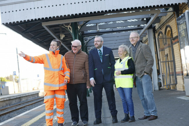 NO FEE Iarnroģd Eģireann Howth Station Canopy Restoration Launch JB1