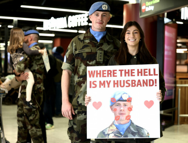 824Irish Troops Return to Ireland_90738507