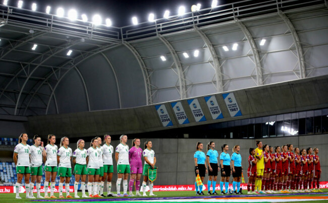 the-two-teams-line-up