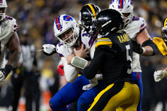 buffalo-bills-quarterback-josh-allen-17-rushes-for-a-touchdown-during-an-nfl-football-game-sunday-nov-30-2025-in-pittsburgh-ap-photomatt-durisko