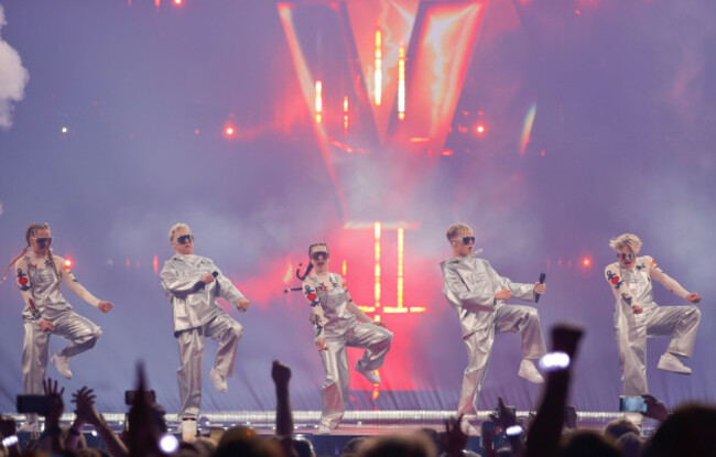 basel-switzerland-18th-may-2025-basel-switzerland-may-17-2025-eurovision-song-contest-esc-2025-show-finals-with-the-icelandic-group-vaeb-for-iceland-with-the-song-roa-photo-by-mandoga-m