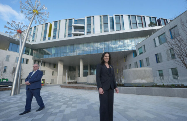 minister-for-health-jennifer-carroll-macneill-with-health-minister-mike-nesbitt-speaking-to-the-media-after-their-meeting-at-the-new-childrens-hospital-dublin-to-discuss-north-south-co-operation-o