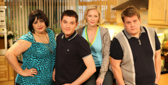gavin-stacey-serie-tv-saison-3-2010-joanna-page-mathew-horne-alison-steadman-ruth-jones-james-corden-larry-lamb-melanie-walters-rob-brydon-collection-christophel-baby-cow-productions