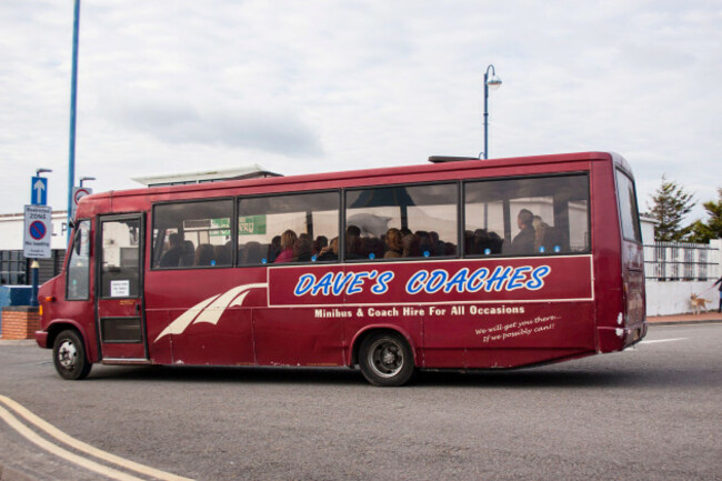 daves-coaches-bus-on-barry-island-wales