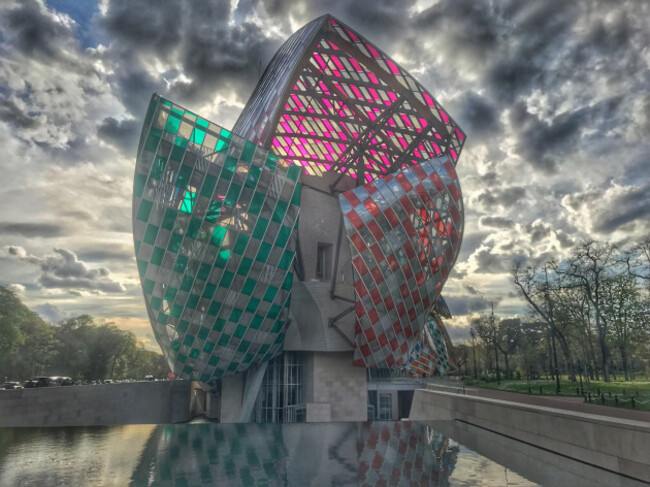 fondation-louis-vuitton-paris-france