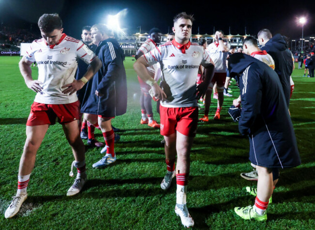 shane-daly-and-alex-kendellen-dejected-after-the-match