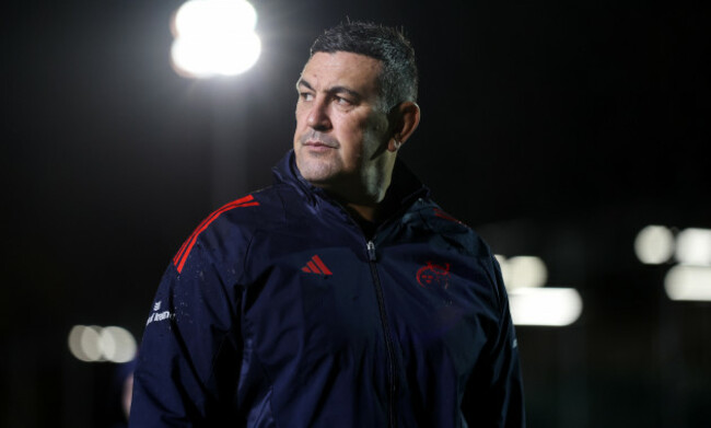 clayton-mcmillan-arrives-ahead-of-the-match