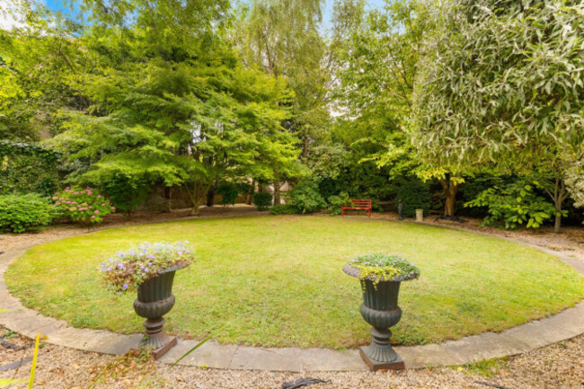 eyJidWNrZXQiOiJtZWRpYW1hc3Rlci1zM2V1IiwiZWRpdHMiOnsicmVzaXplIjp7ImZpdCI6Imluc2lkZSIsIndpZHRoIjoxMjAwLCJoZWlnaHQiOjEyMDB9fSwib3V0cHV0Rm9ybWF0IjoianBlZyIsImtleSI6ImQvZS9kZTJkMjRjMC0yYzdjLTRmOTItOTg0OC1mMGNmMDZlZTkyMWUuanBnIn0=