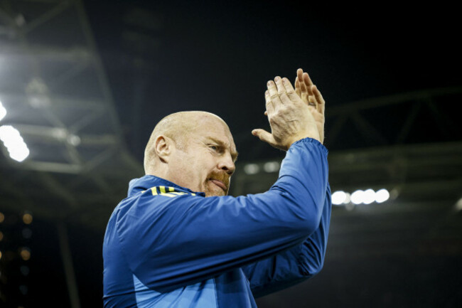 utrecht-nottingham-forest-manager-sean-dyche-during-the-uefa-europa-league-match-between-fc-utrecht-and-nottingham-forest-at-the-galgenwaard-stadium-on-december-11-2025-in-utrecht-netherlands-an