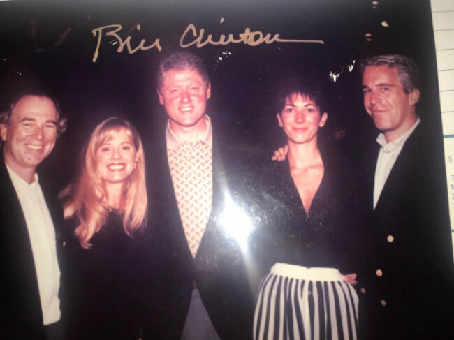 december-12-2025-washington-district-of-columbia-usa-former-president-bill-clinton-was-pictured-linking-arms-with-ghislaine-maxwell-and-jeffrey-epstein-democrats-on-the-house-oversight-committee