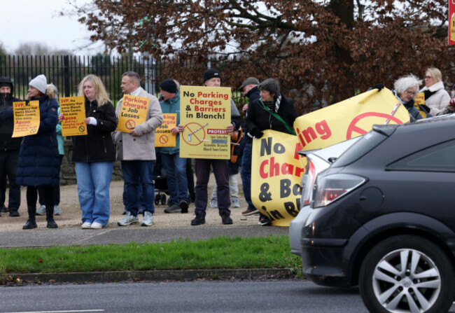 998Blanchardstown Shopping Centre Parking Protest_90739700