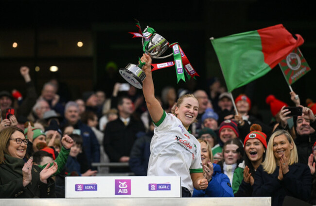 knockbride-v-caltra-cuans-aib-all-ireland-ladies-football-club-intermediate-club-championship-final