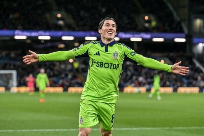 turf-moor-burnley-lancashire-uk-13th-dec-2025-premier-league-football-burnley-versus-fulham-harry-wilson-of-fulham-celebrates-after-scoring-in-the-58th-minute-for-1-3-credit-action-plus-sport