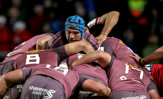 tadhg-beirne-in-a-maul