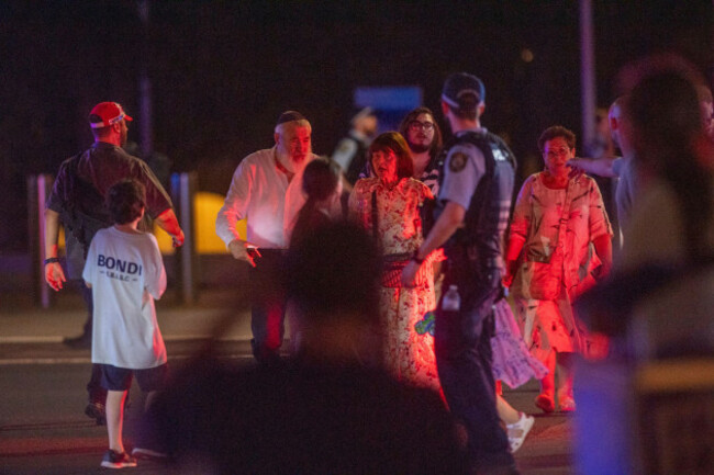 sydney-australia-14th-dec-2025-street-scenes-following-a-shooting-at-bondi-beach-in-sydney-sunday-december-14-2025-multiple-people-are-believed-to-have-been-killed-after-gunmen-opened-fire-at