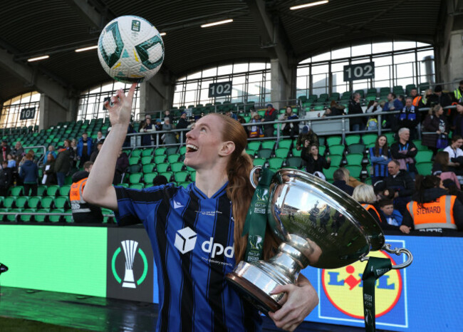 kelly-brady-celebrates-with-the-cup