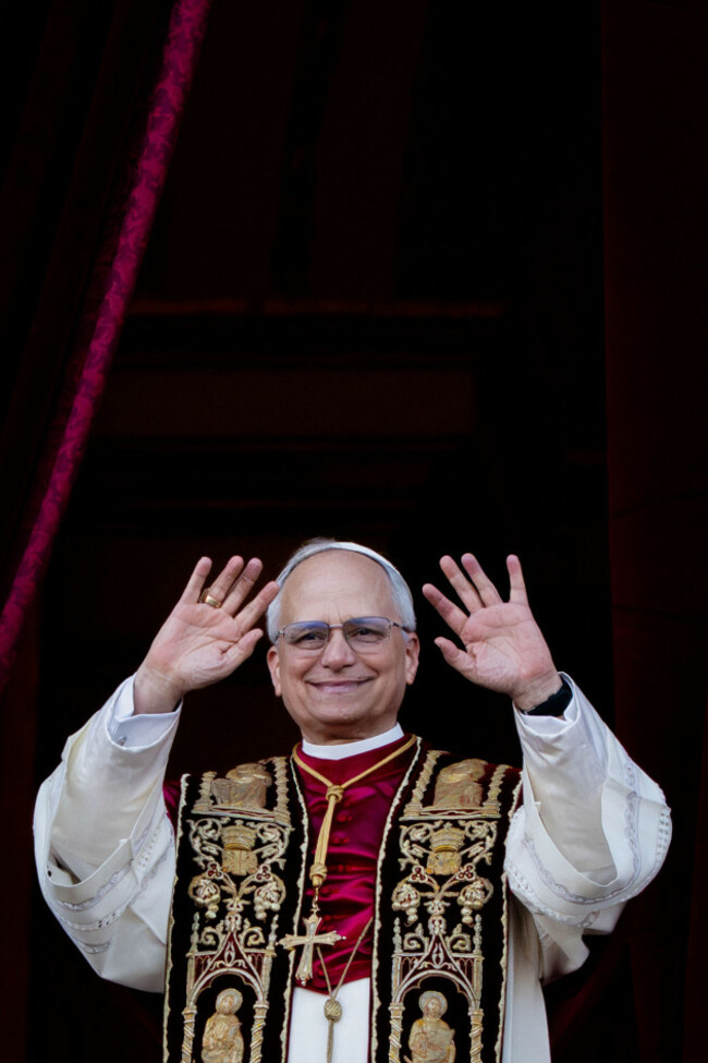 newly-elected-pope-leo-xiv-robert-prevost-arrives-on-the-main-central-loggia-balcony-of-the-st-peters-basilica-for-the-first-time