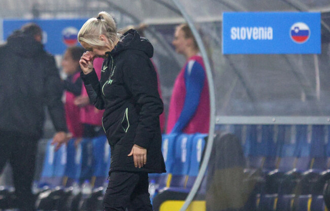 carla-ward-looks-dejected