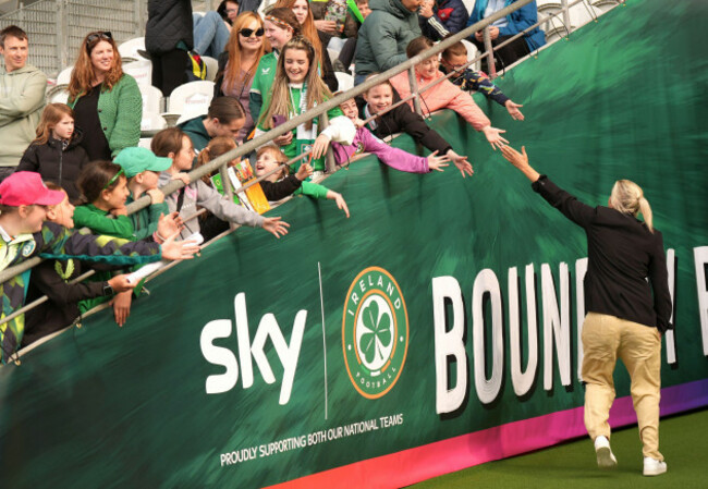 republic-of-ireland-head-coach-carla-ward-greets-fans-in-the-stands-ahead-of-the-uefa-womens-nations-league-league-b-group-b2-match-at-the-pairc-ui-chaoimh-cork-in-ireland-picture-date-tuesday-j