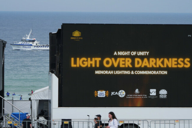 embedded0a24cb710bbb4397974f409eeb4db763