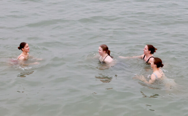 Sandycove Swimming-10_90740220