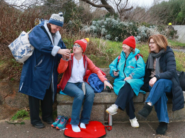 Sandycove Swimming-6_90740215