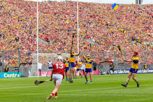 patrick-horgan-scores-a-free-to-bring-the-game-to-extra-time