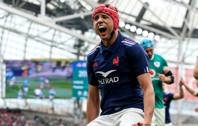 louis-bielle-biarrey-celebrates-scoring-a-try