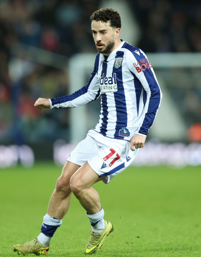 west-bromwich-albions-mikey-johnston-during-the-sky-bet-championship-match-at-the-hawthorns-west-bromwich-picture-date-monday-december-29-2025