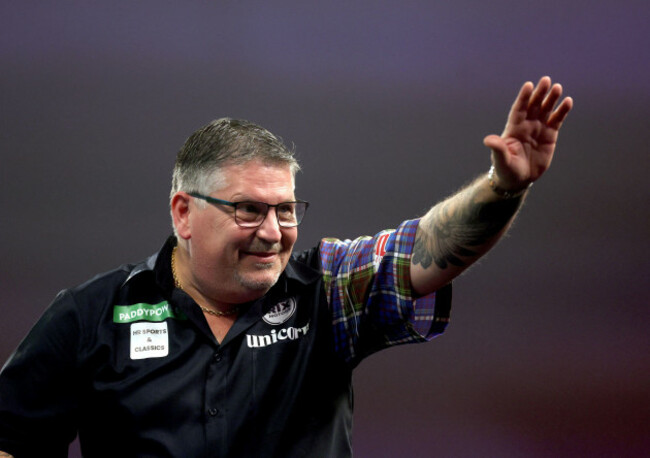 scotlands-gary-anderson-acknowledges-the-fans-after-winning-his-match-against-netherlands-michael-van-gerwen-on-day-seventeen-of-the-paddy-power-world-darts-championship-at-the-alexandra-palace-lo