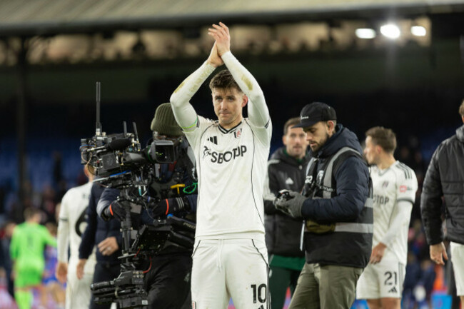 london-uk-01st-jan-2026-captain-tom-cairney-of-fulham-applauds-the-visiting-fans-after-the-final-whistle-during-the-premier-league-match-between-crystal-palace-and-fulham-at-selhurst-park-on-janua