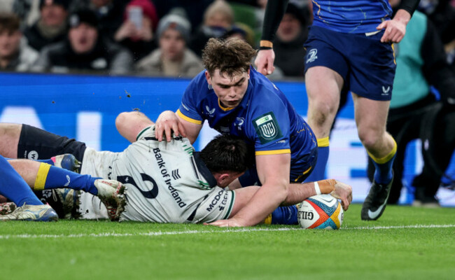 dylan-tierney-martin-scores-a-try