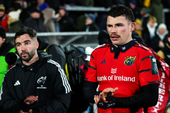 paddy-patterson-and-calvin-nash-dejected-after-the-game