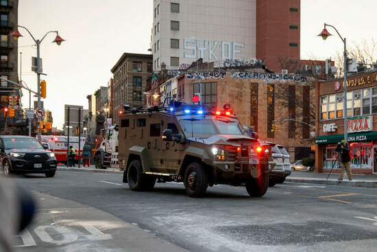 an-armored-vehicle-carrying-venezuelan-president-nicolas-maduro-and-his-wife-cilia-flores-arrives-at-manhattan-federal-court-monday-jan-5-2026-in-new-york-ap-photostefan-jeremiah